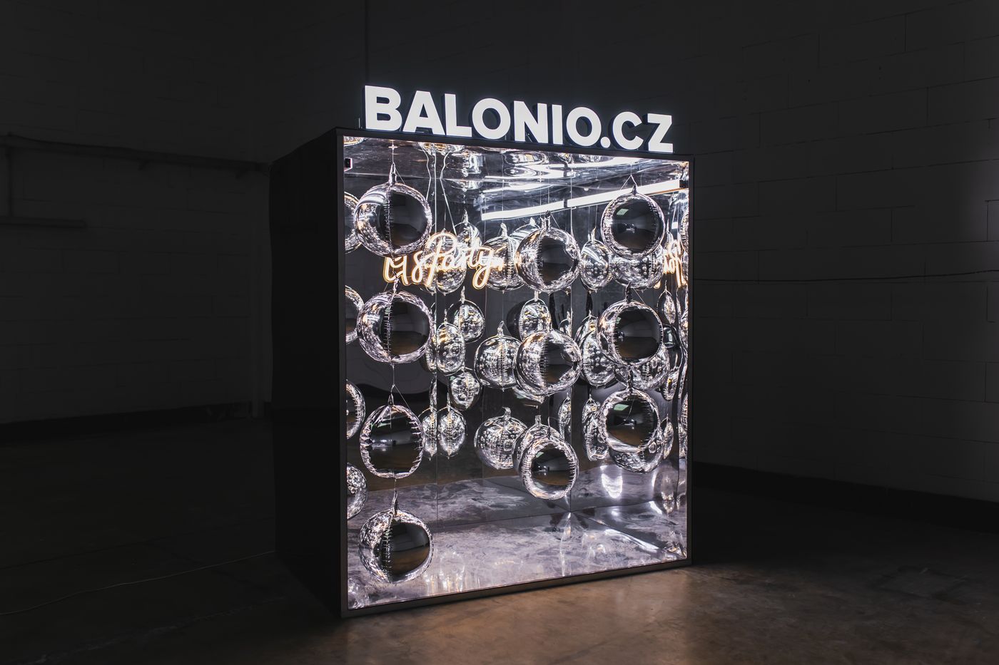 Malé Balonio ze strany — hloubka 130 cm